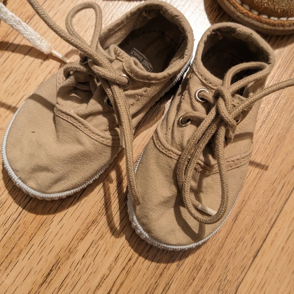 SZ Eur 19 canvas baby shoes - Picture 1 of 2